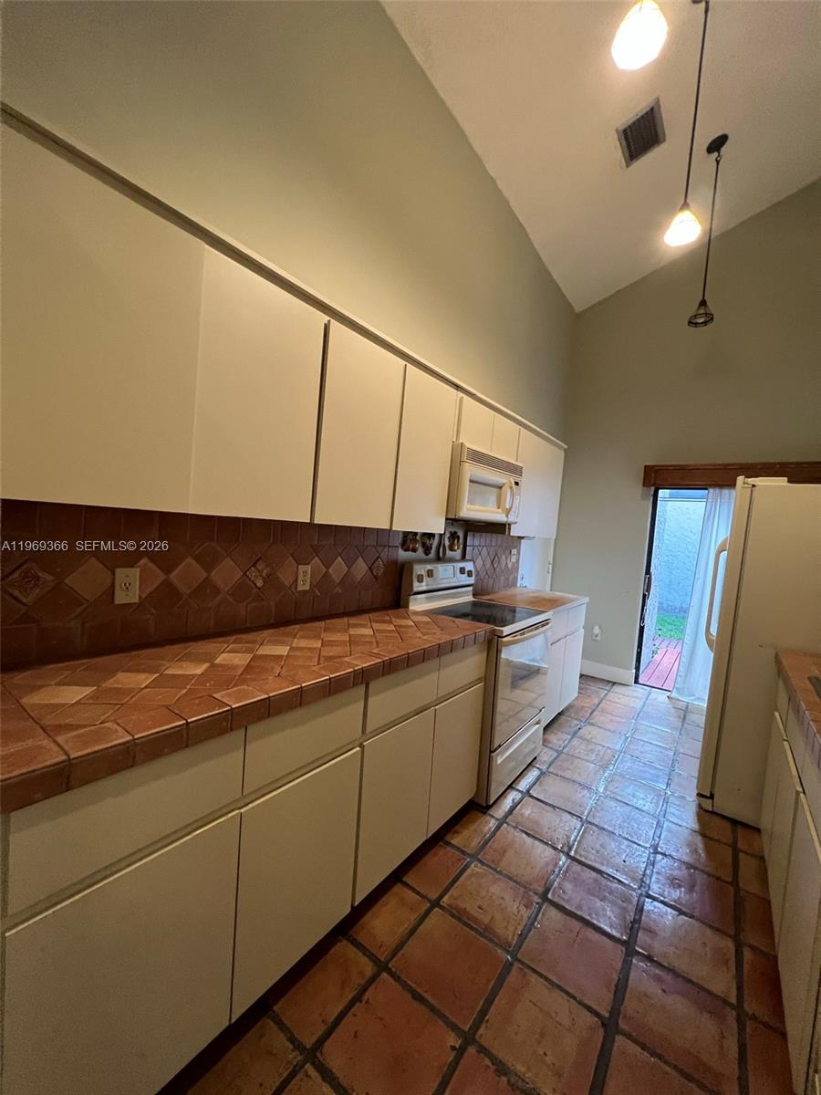 Walnut Park Sub - Residential Lease