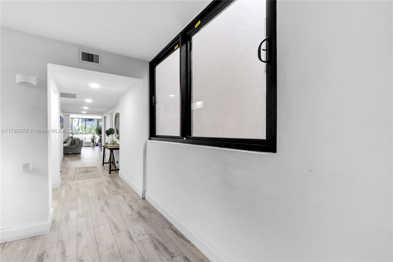 121 Crandon Blvd 256
