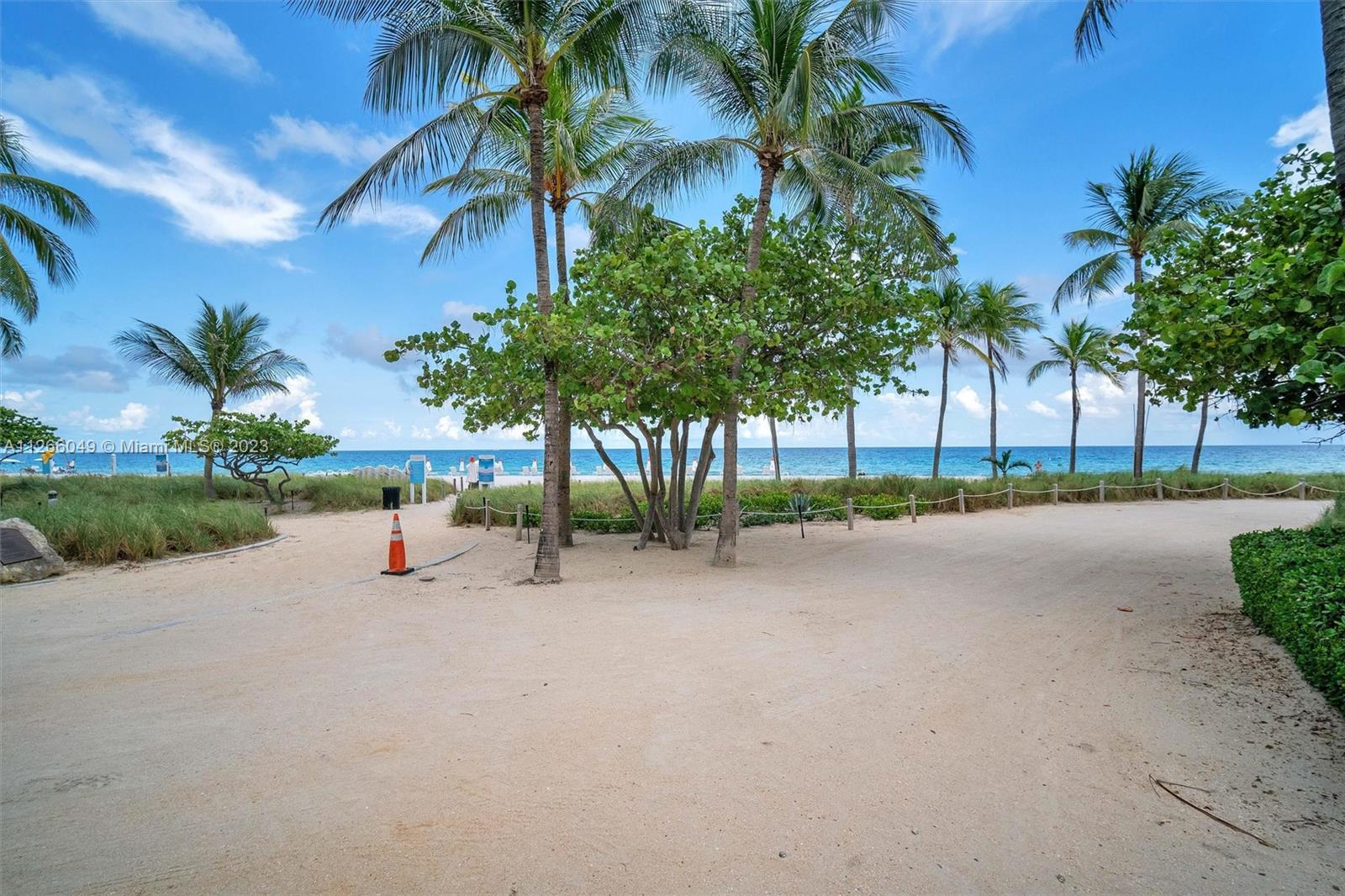 MAJESTIC TOWER - Residential