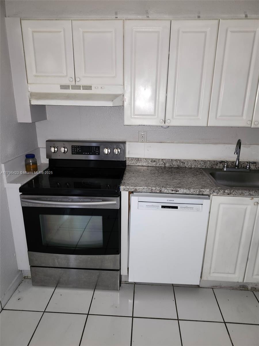 Rental Property at 5100 Sw 41st St 316, Pembroke Park, Broward County, Florida - Bedrooms: 2 
Bathrooms: 2  - $1,725 MO.