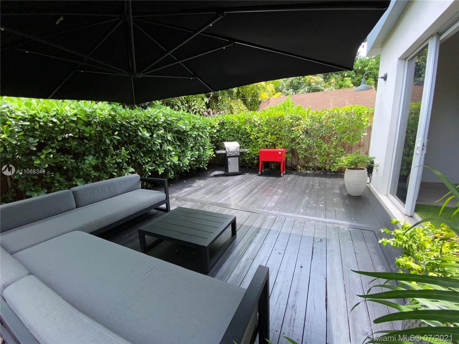 LITTLE GROVE NO 1 CONDO - Residential Lease