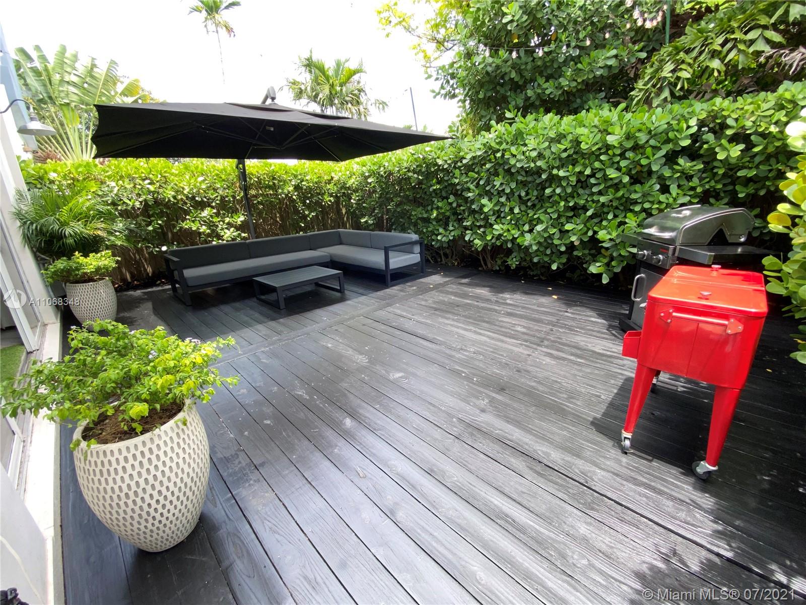 LITTLE GROVE NO 1 CONDO - Residential Lease