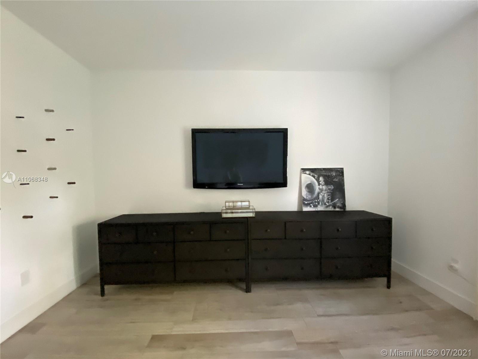 LITTLE GROVE NO 1 CONDO - Residential Lease