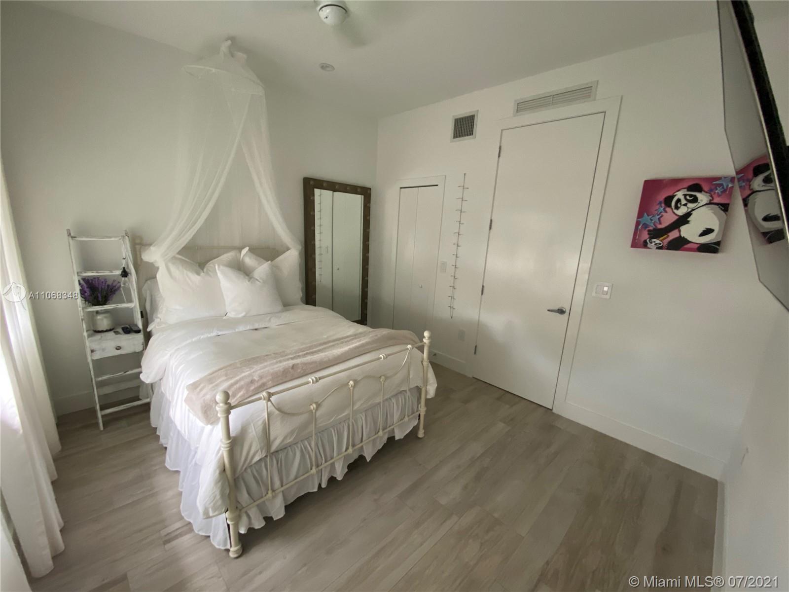 LITTLE GROVE NO 1 CONDO - Residential Lease