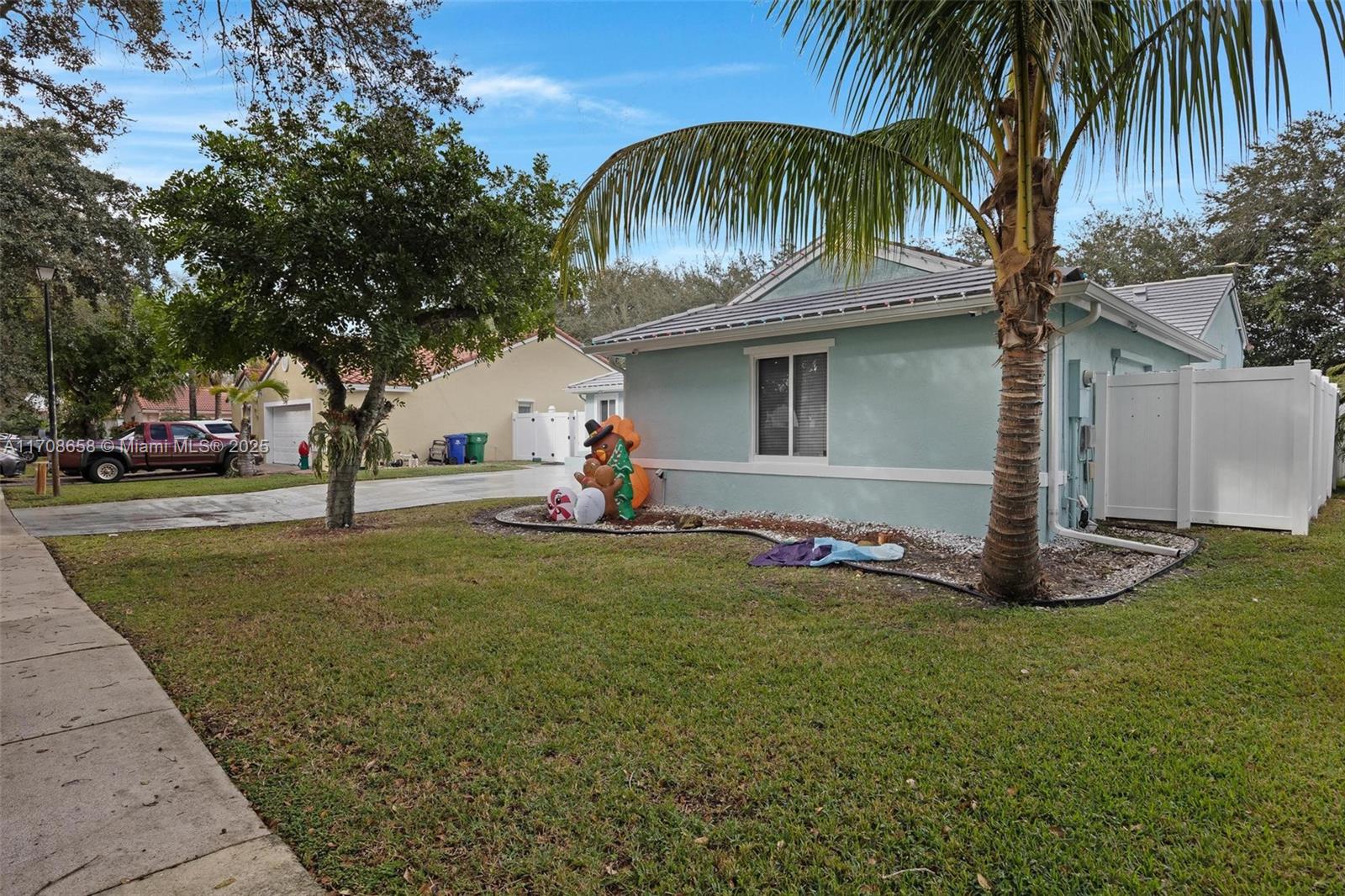 12921 SW 17th Ct