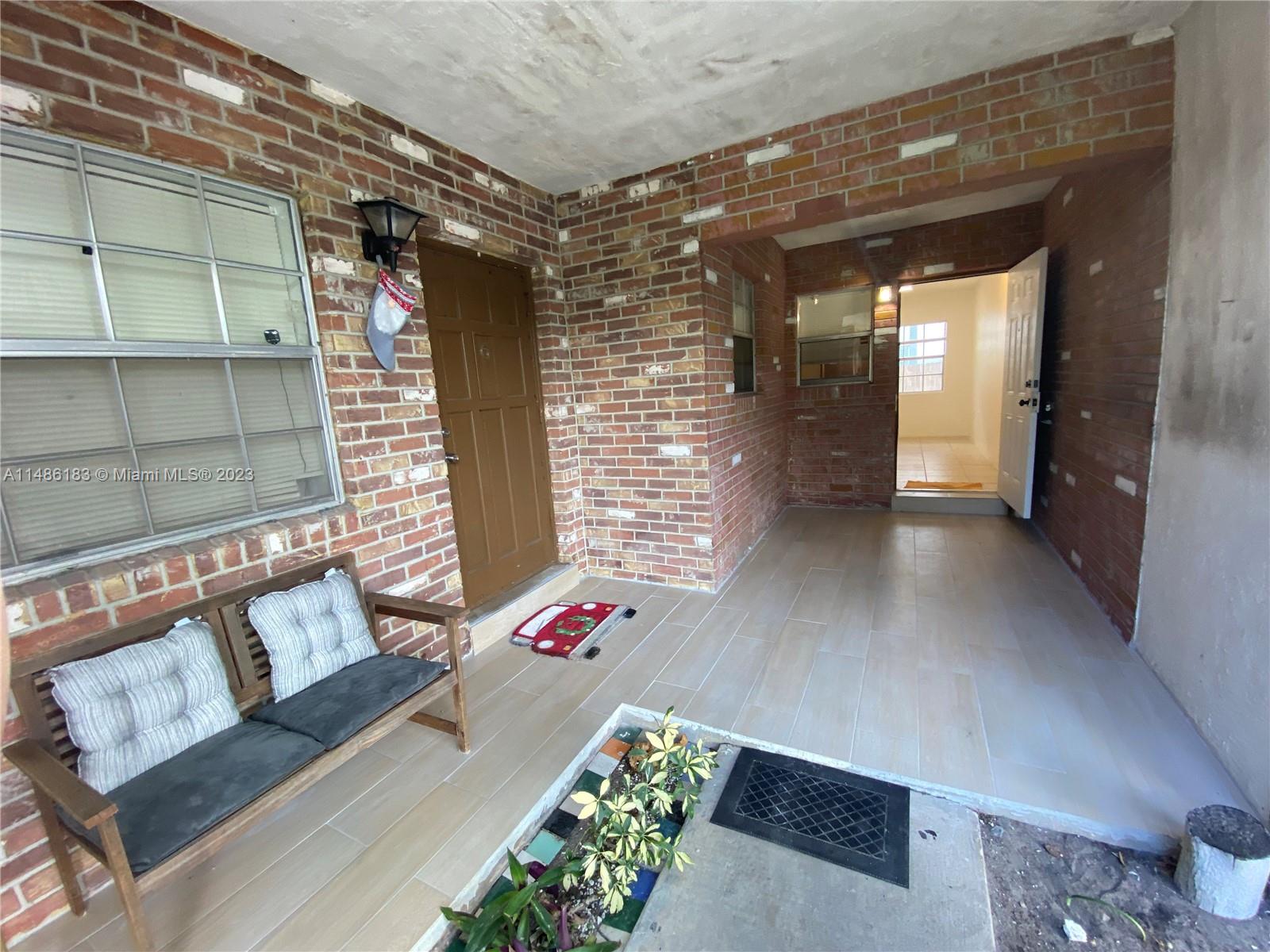 Spacious Corner unit! 1 Bedroom 1 Bath apartment west of downtown Hollywood. Features a Walk-in closet! All new bathroom, Modern lighting, blinds, kitchen stainless steel appliances. It is located in a quiet neighborhood, minutes away from shops, restaurants, groceries, and transportation. Shared Laundry is available in the building. 1 Assigned parking space and an additional one can be rented. Tenant occupied until 11/30/2023—showings upon tenant availability.