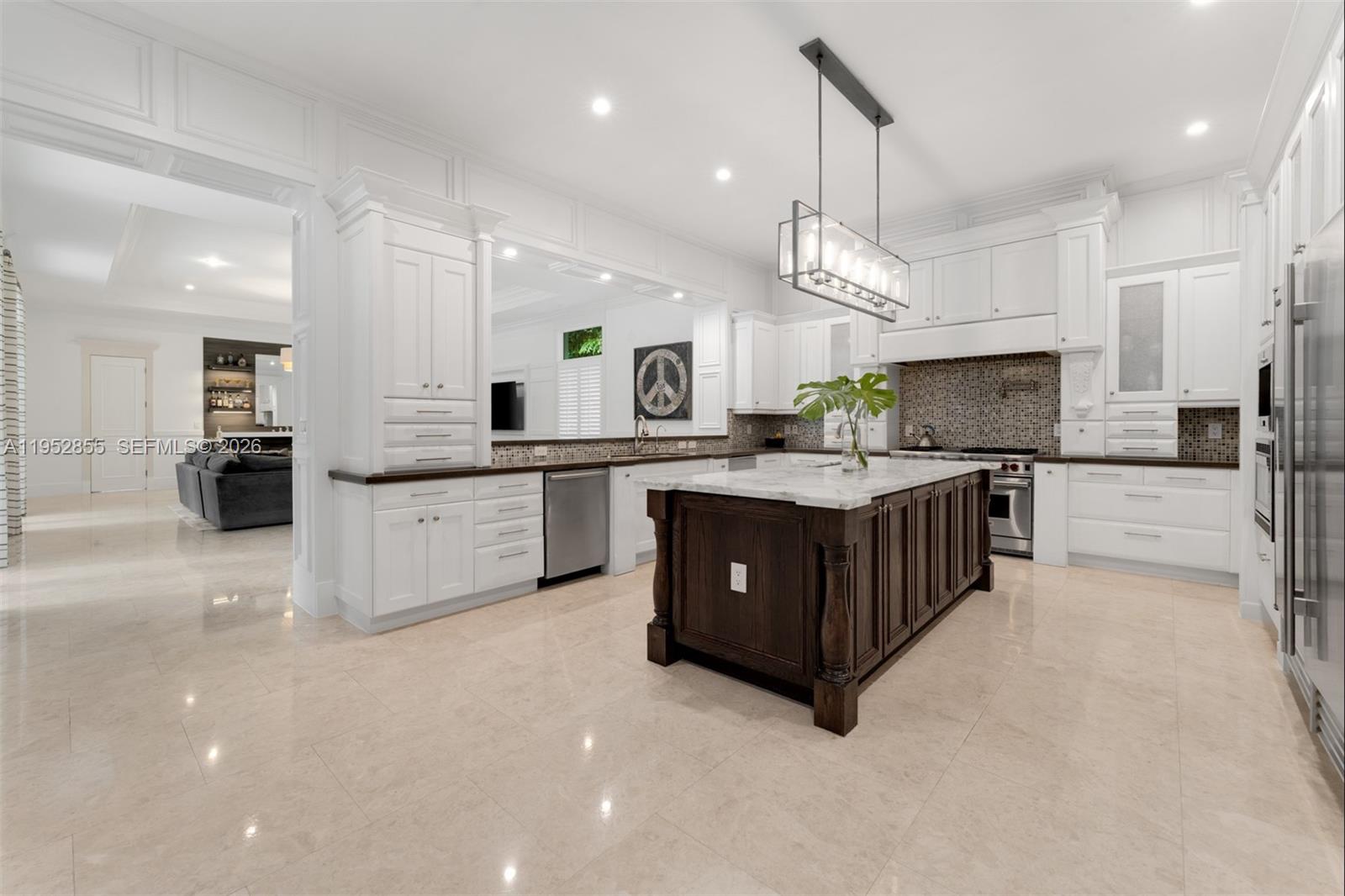 TOWN & COUNTRY ESTATES - Residential