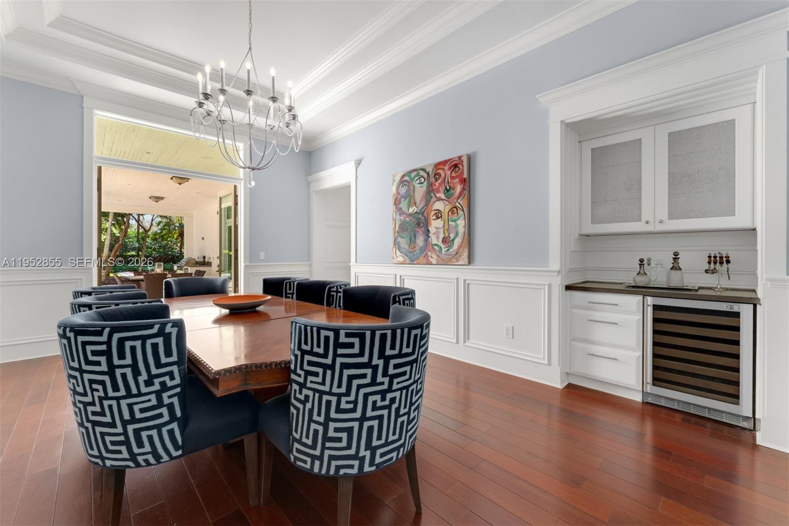 TOWN & COUNTRY ESTATES - Residential