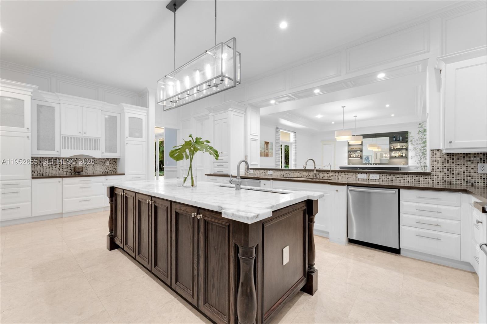 TOWN & COUNTRY ESTATES - Residential