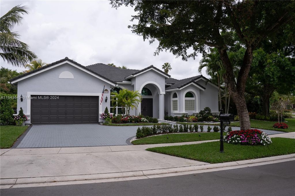 Photo of 10159 Umberland Pl, Boca Raton, FL 33428 (MLS # A11543649)