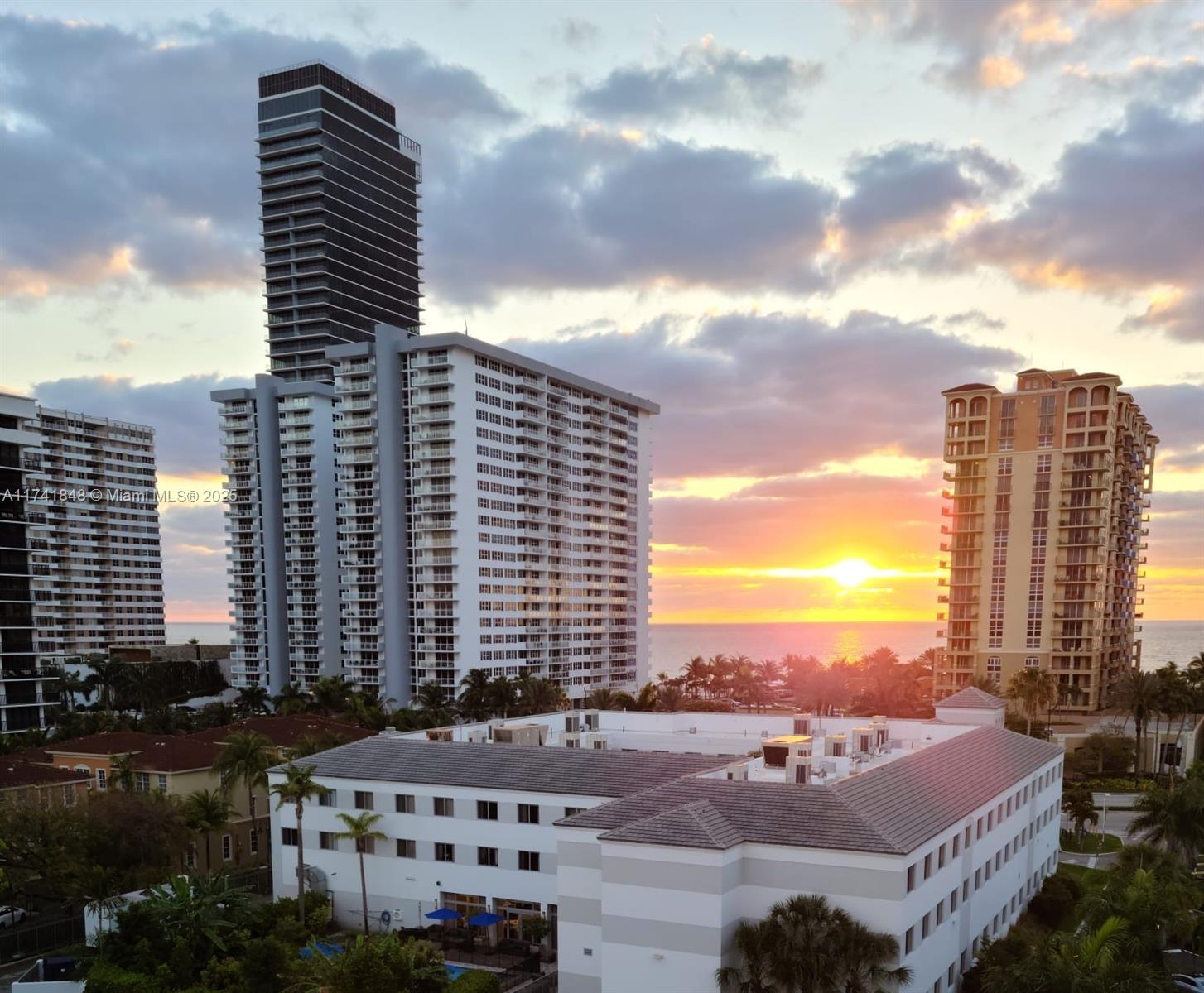 Property for Sale at 3113 S Ocean Dr 804, Hallandale Beach, Broward County, Florida - Bedrooms: 1 
Bathrooms: 2  - $225,000