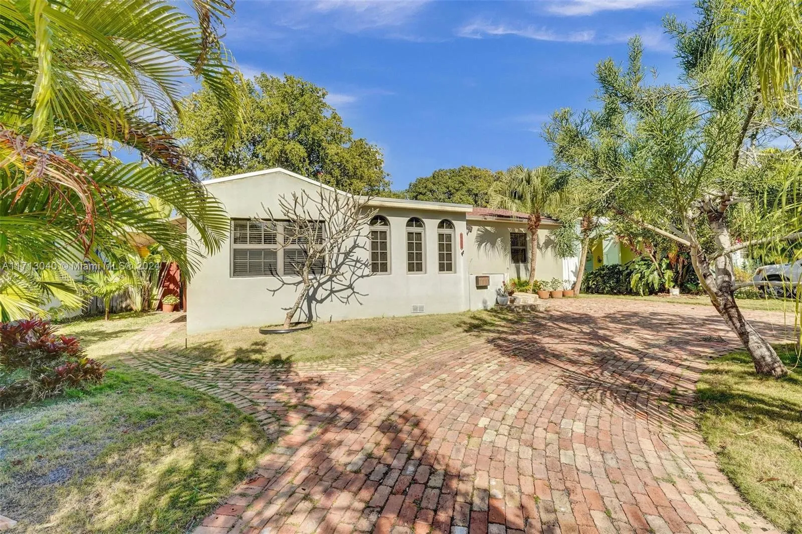 Hollywood, Florida 33020, United States, 3 Bedrooms Bedrooms, ,2 BathroomsBathrooms,Residential,Active,24466