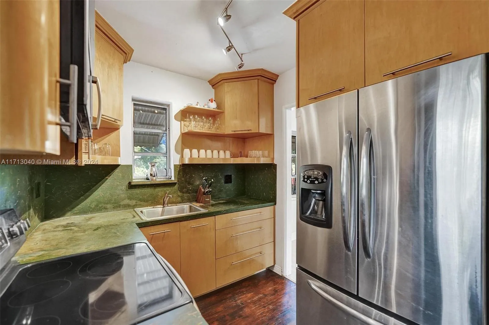 Hollywood, Florida 33020, United States, 3 Bedrooms Bedrooms, ,2 BathroomsBathrooms,Residential,Active,24466