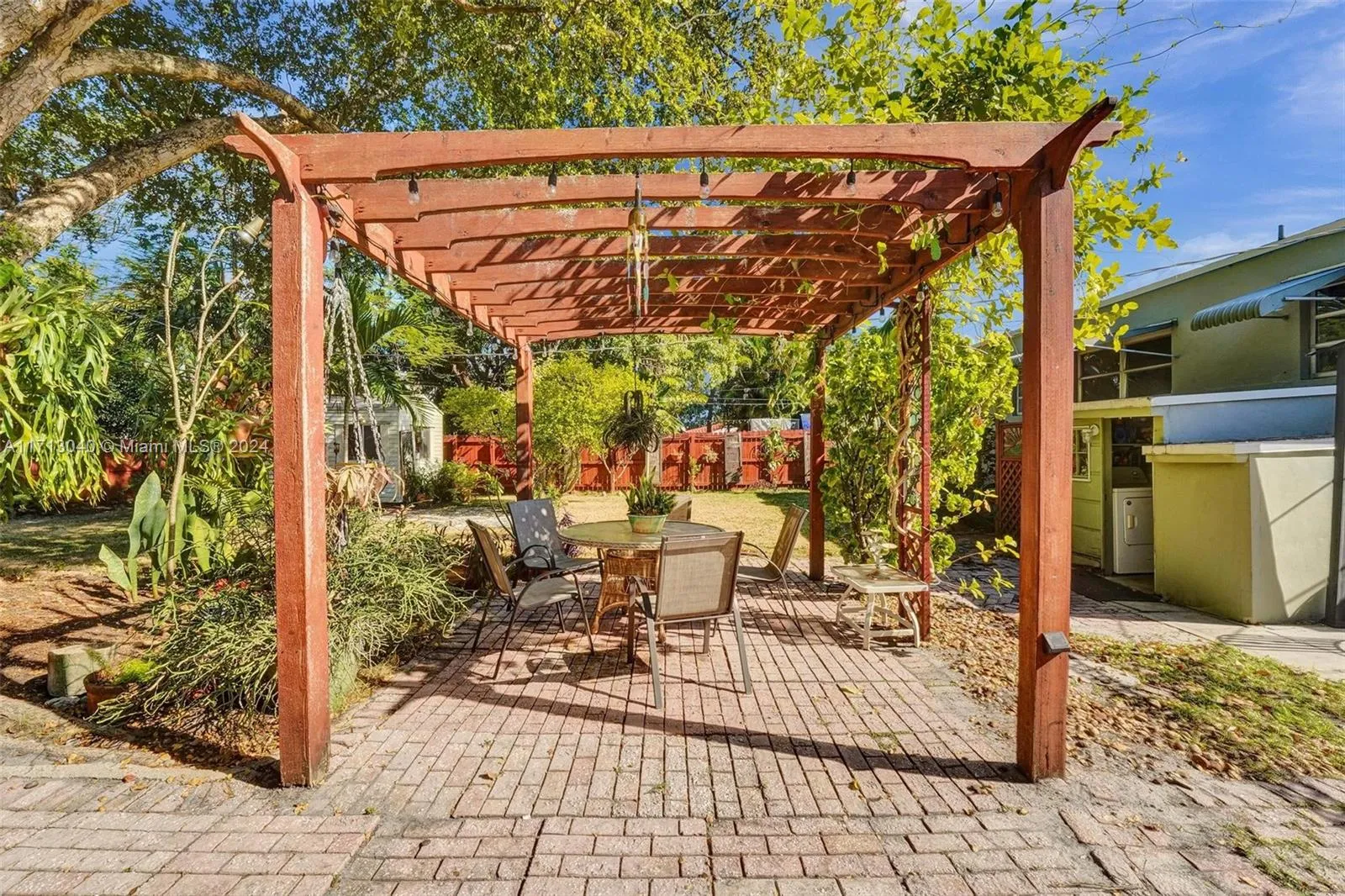 Hollywood, Florida 33020, United States, 3 Bedrooms Bedrooms, ,2 BathroomsBathrooms,Residential,Active,24466