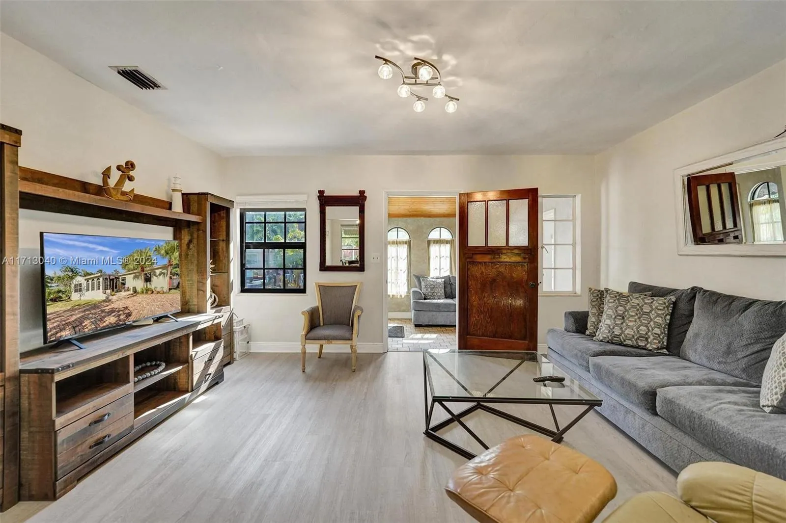 Hollywood, Florida 33020, United States, 3 Bedrooms Bedrooms, ,2 BathroomsBathrooms,Residential,Active,24466