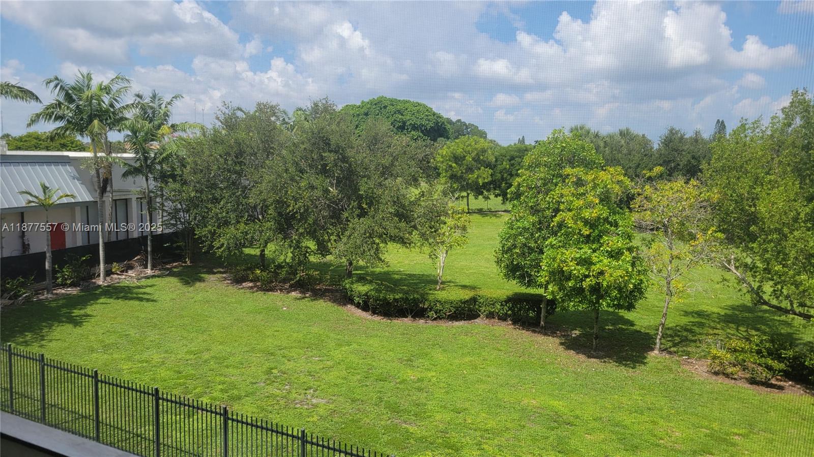 HILLCREST COUNTRY CLUB NO - Residential