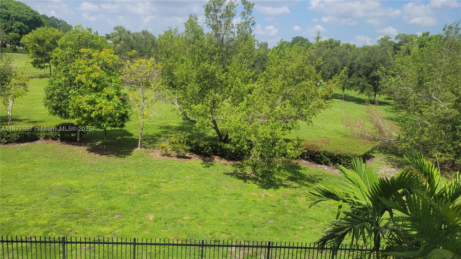 HILLCREST COUNTRY CLUB NO - Residential