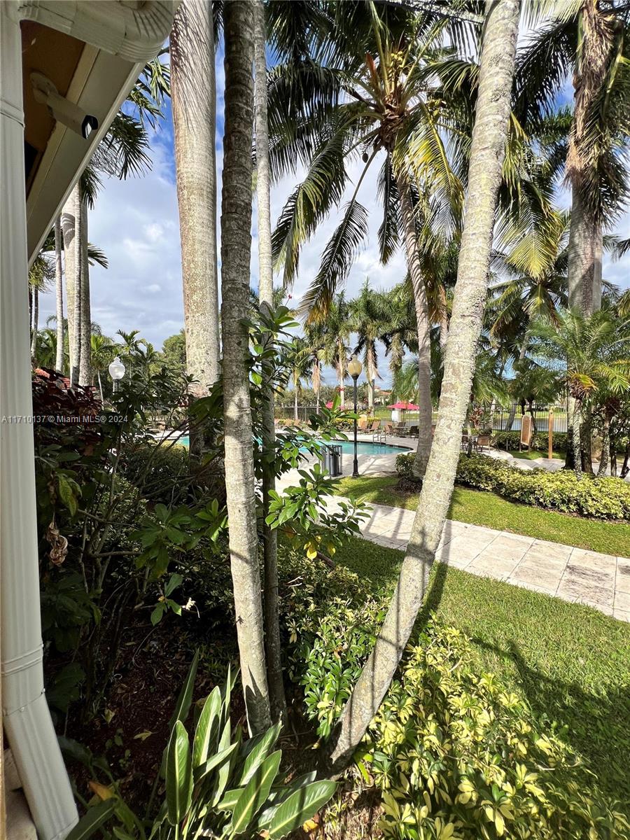 EMERALD ISLE AT LAGUNA LA - Residential