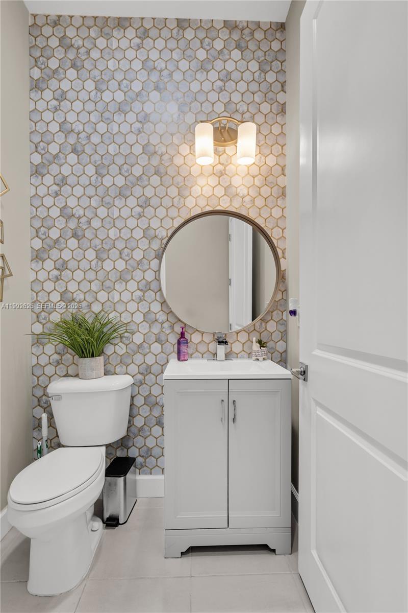 MEADOWS OF WESTLAKE - Residential