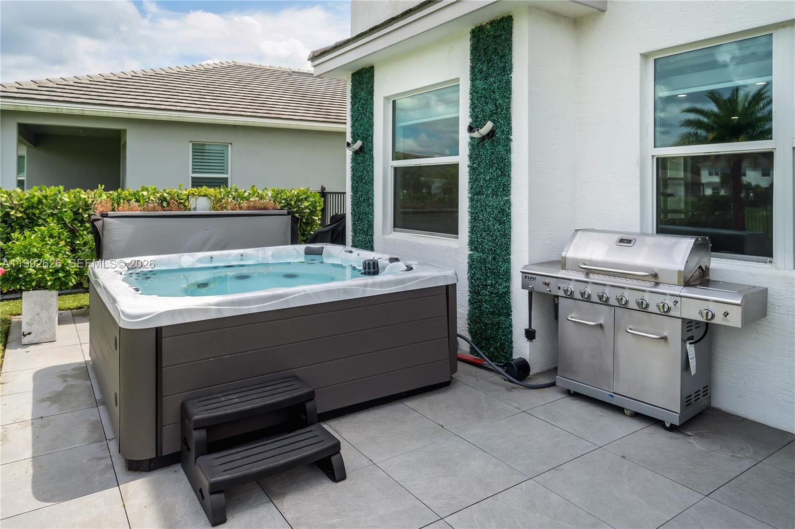 MEADOWS OF WESTLAKE - Residential