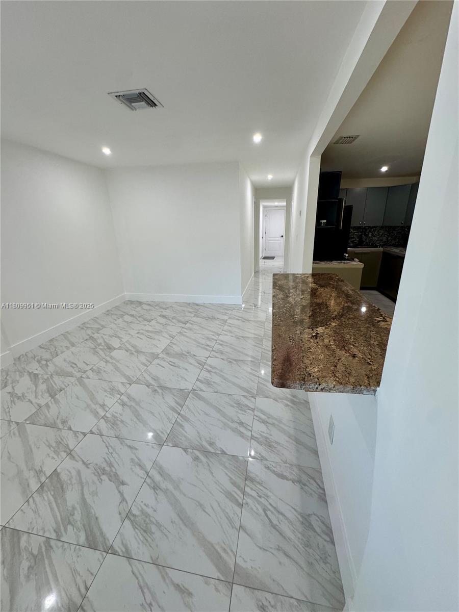 2326 NW 59th St