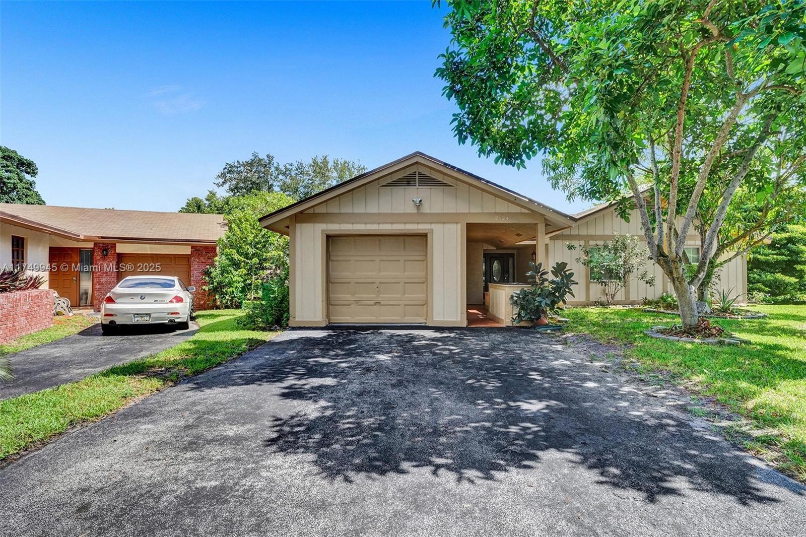 Property for Sale at 2124 Nova Village Dr, Davie, Broward County, Florida - Bedrooms: 3 
Bathrooms: 2  - $450,000