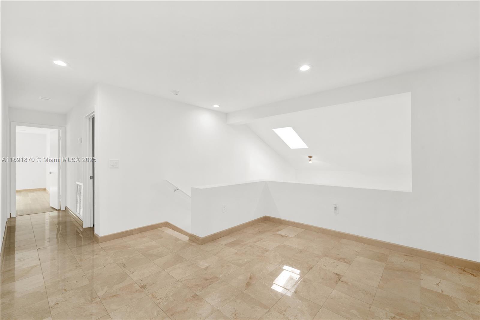 NATOMA PARK - Residential