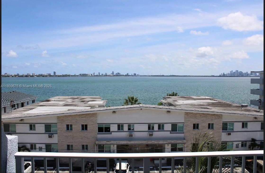 1801 S Treasure Dr 522, North Bay Village, Miami-Dade County, Florida - 3 Bedrooms  
2 Bathrooms - 