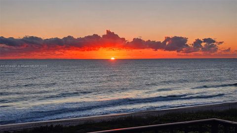 A home in Hutchinson Island