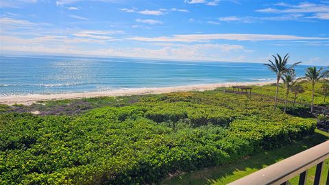 A home in Hutchinson Island