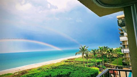 A home in Hutchinson Island