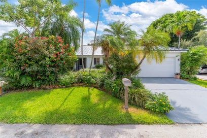8514 SW 209th Ln Cutler Bay FL 33189