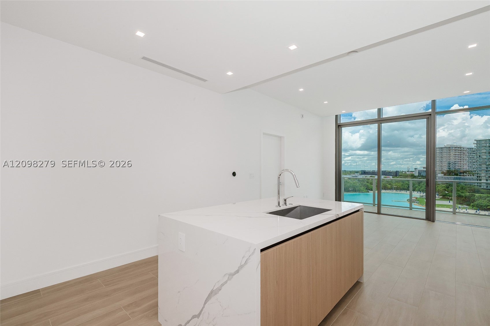 2411 laguna circle 610