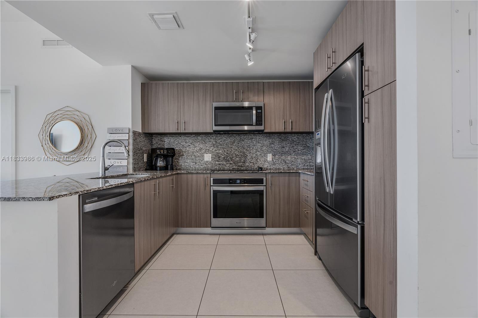 5350 PARK CONDO - Residential Lease