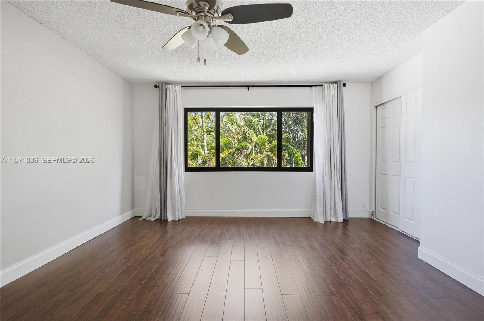 COUNTRY SQUIRE TOWNHOMES - Residential