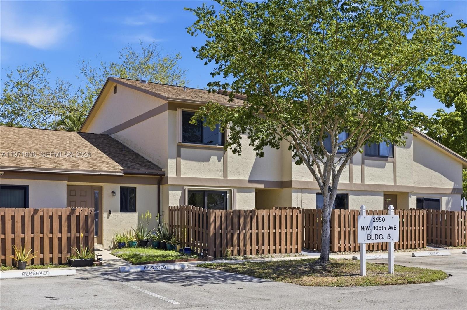 COUNTRY SQUIRE TOWNHOMES - Residential