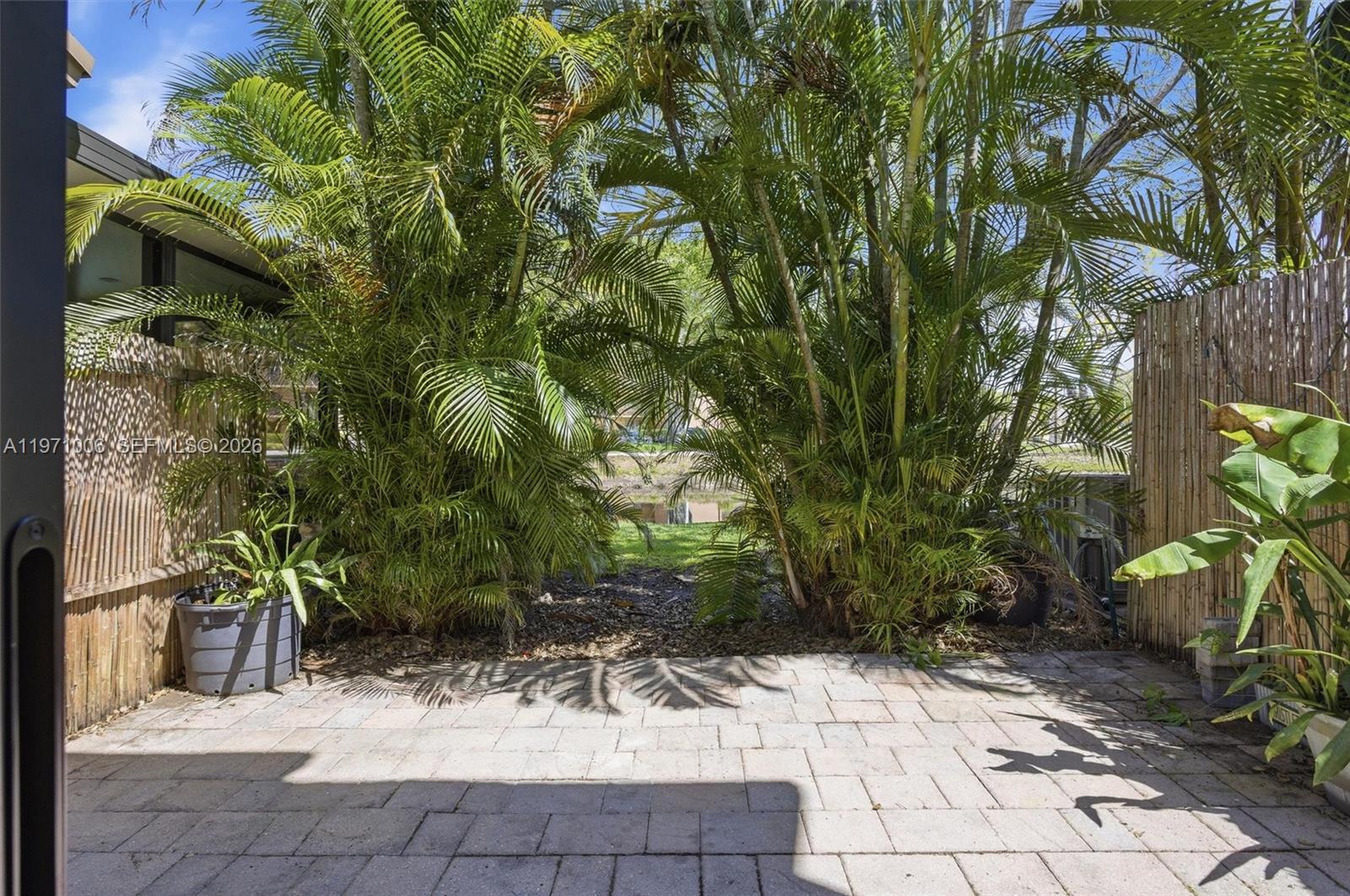 COUNTRY SQUIRE TOWNHOMES - Residential