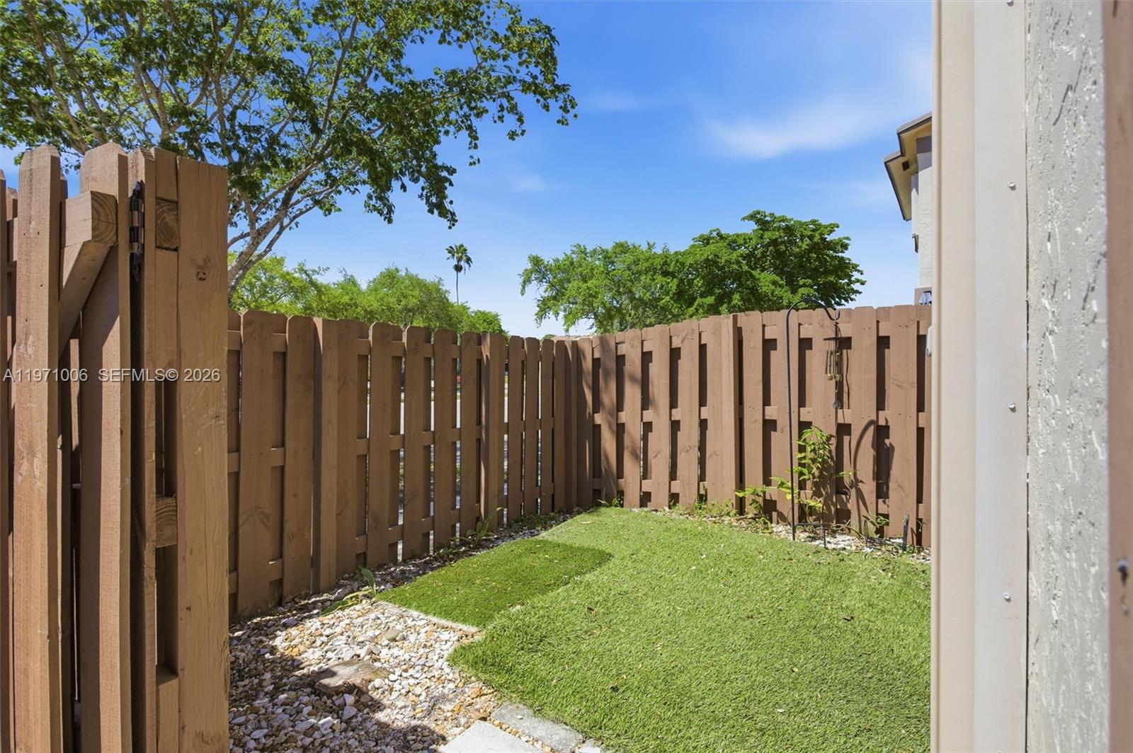 COUNTRY SQUIRE TOWNHOMES - Residential