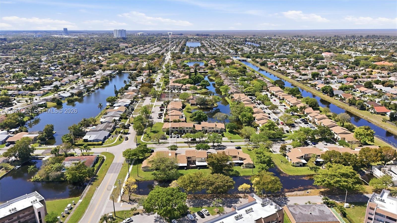 COUNTRY SQUIRE TOWNHOMES - Residential