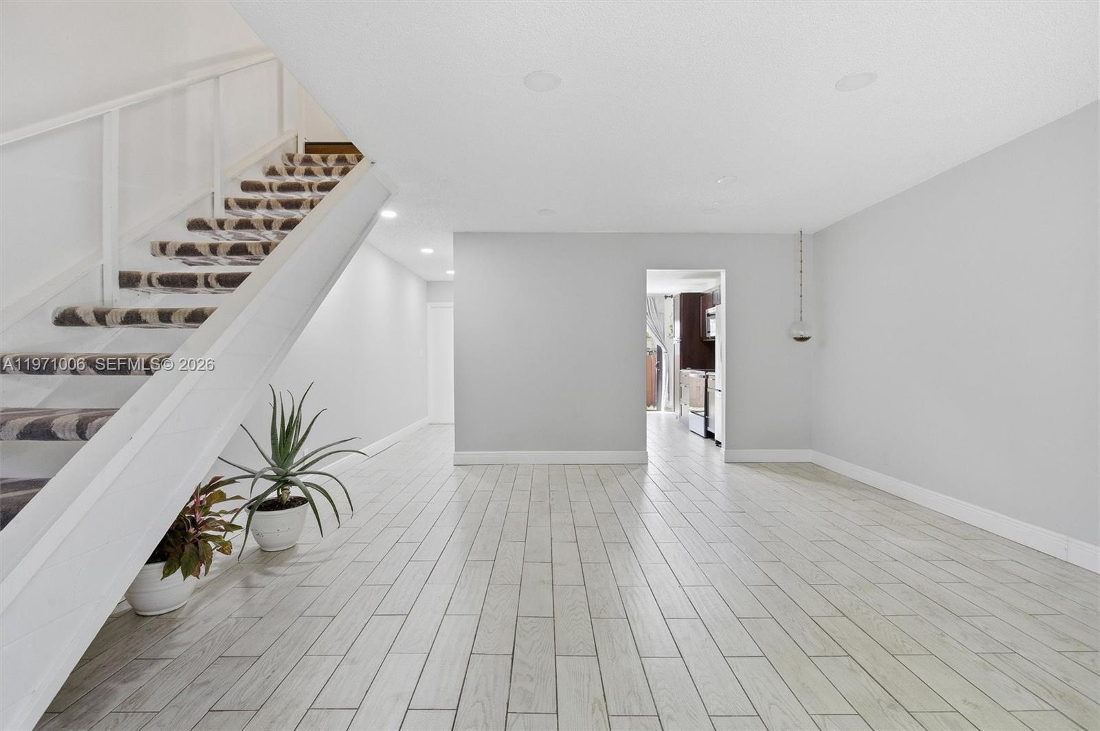 COUNTRY SQUIRE TOWNHOMES - Residential