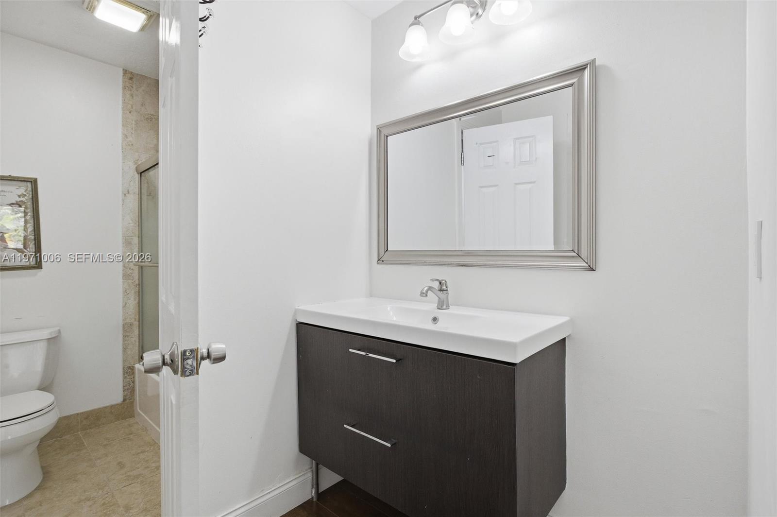 COUNTRY SQUIRE TOWNHOMES - Residential