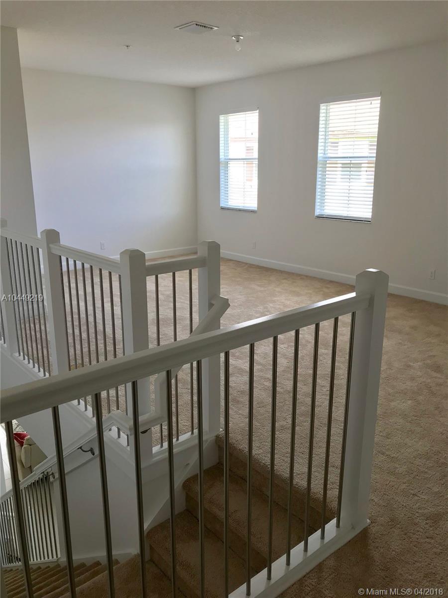 POINTE 100 CONDO - Residential Lease