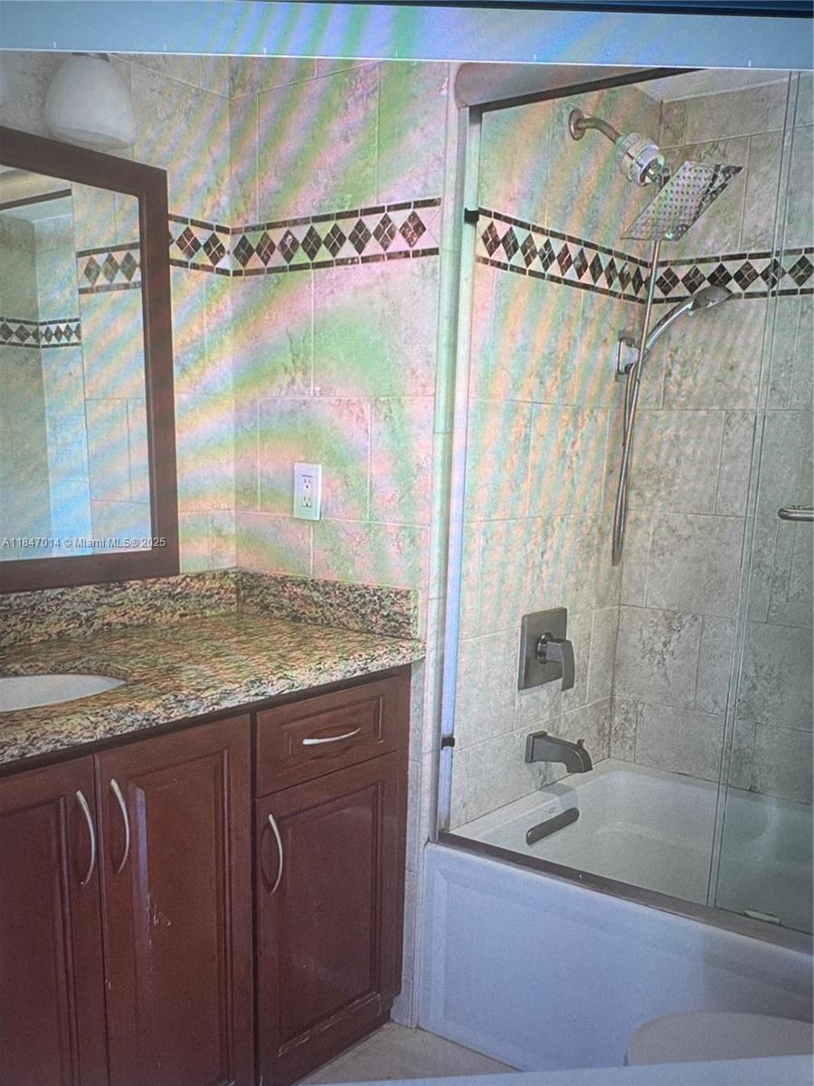 3100 W Rolling Hills Cir 407
