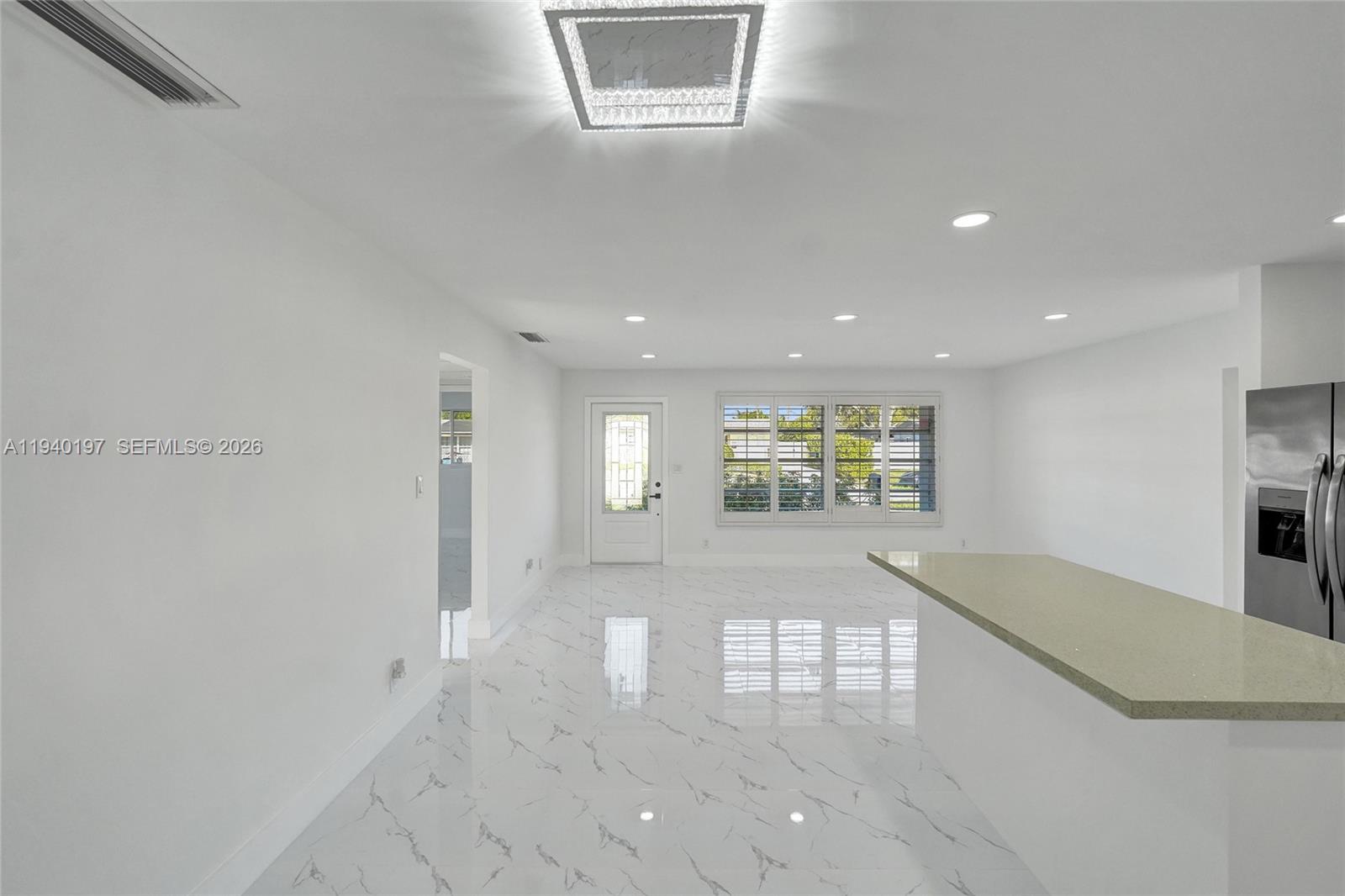 DELCREST MANOR - Residential