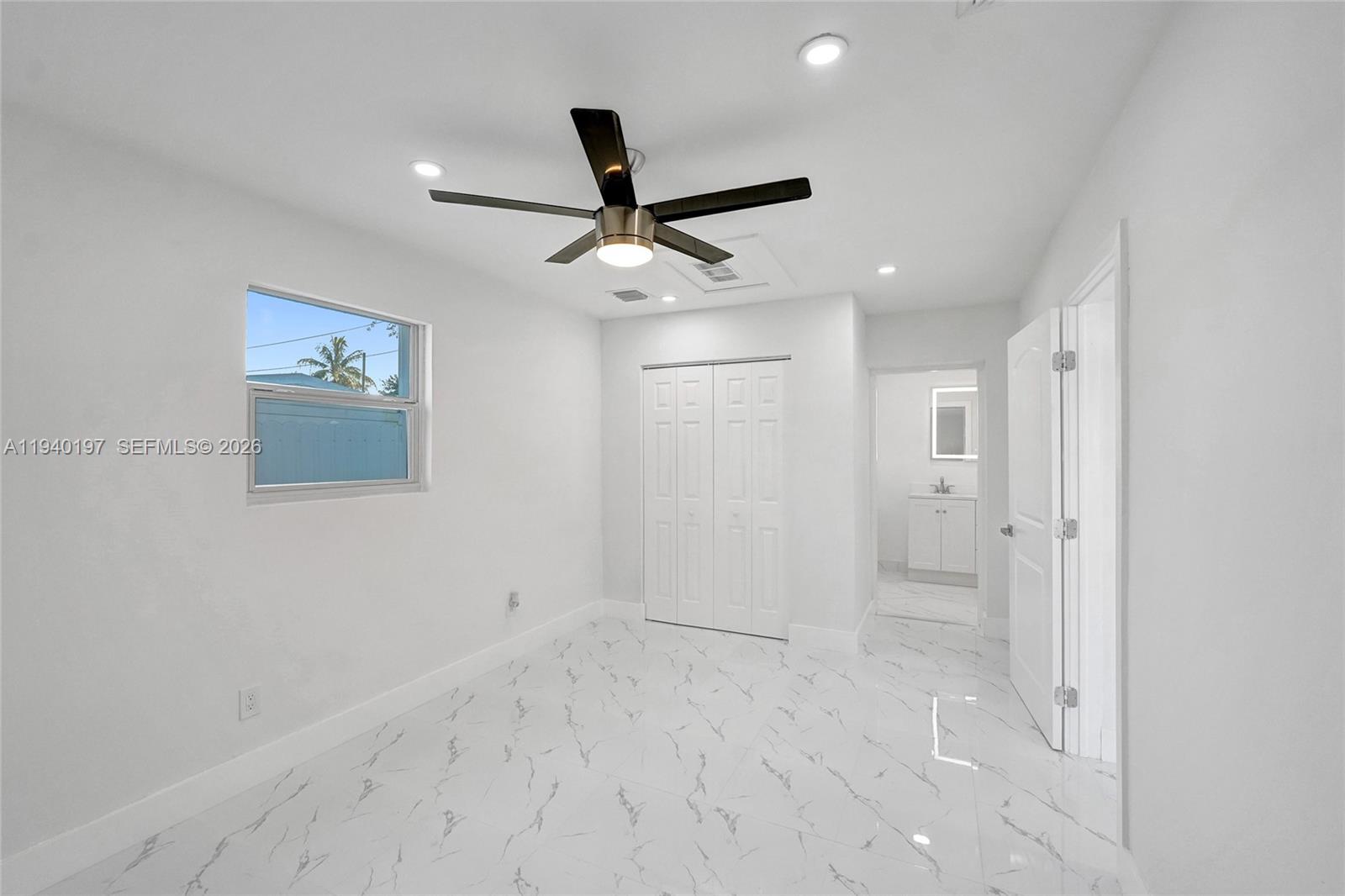 DELCREST MANOR - Residential