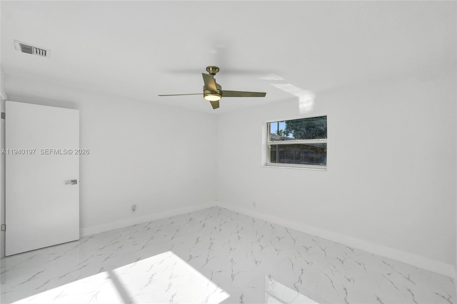 DELCREST MANOR - Residential