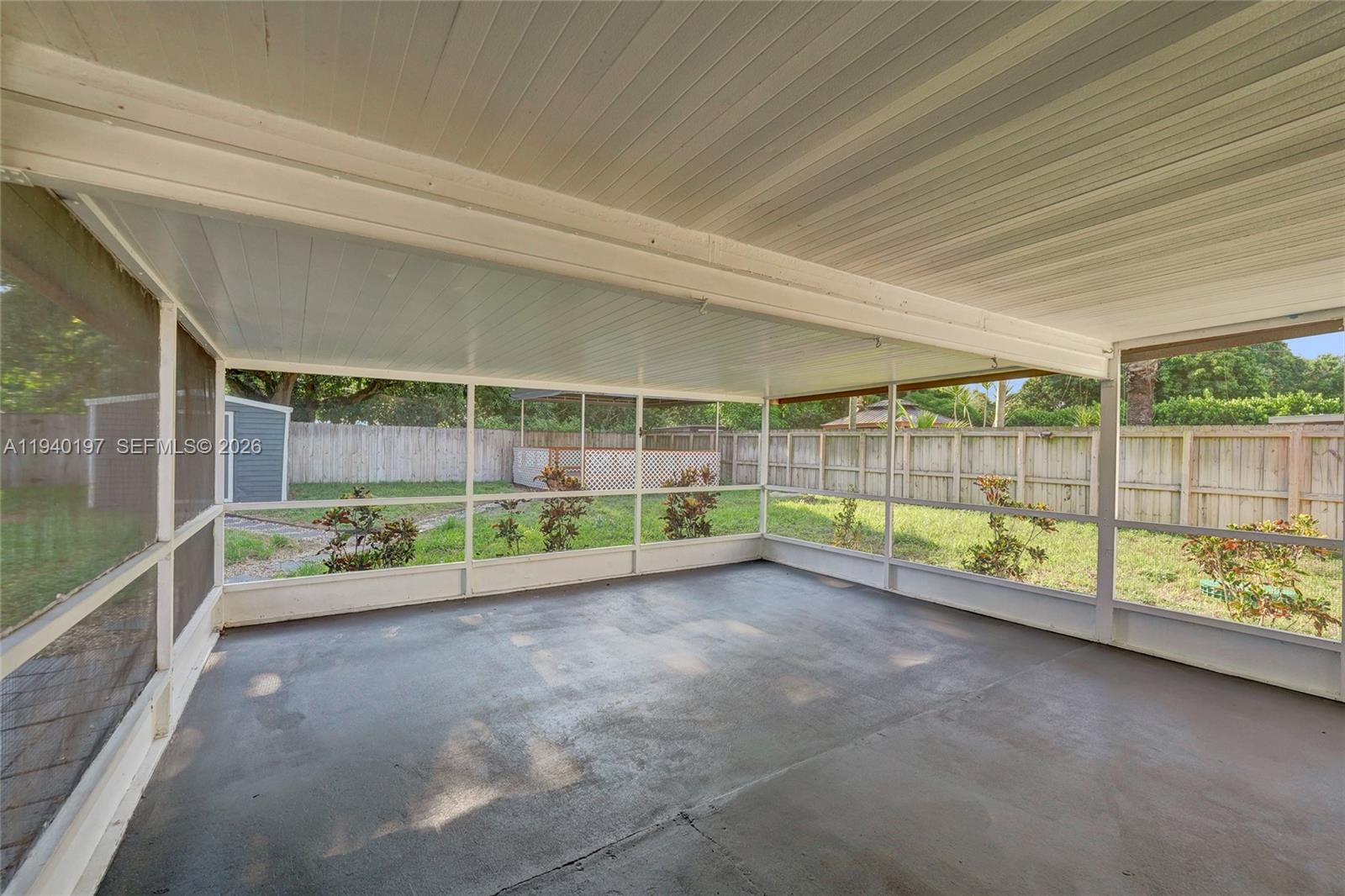 DELCREST MANOR - Residential