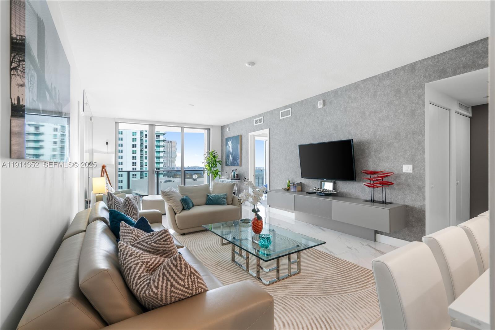 ARIA ON THE BAY CONDO - Residential