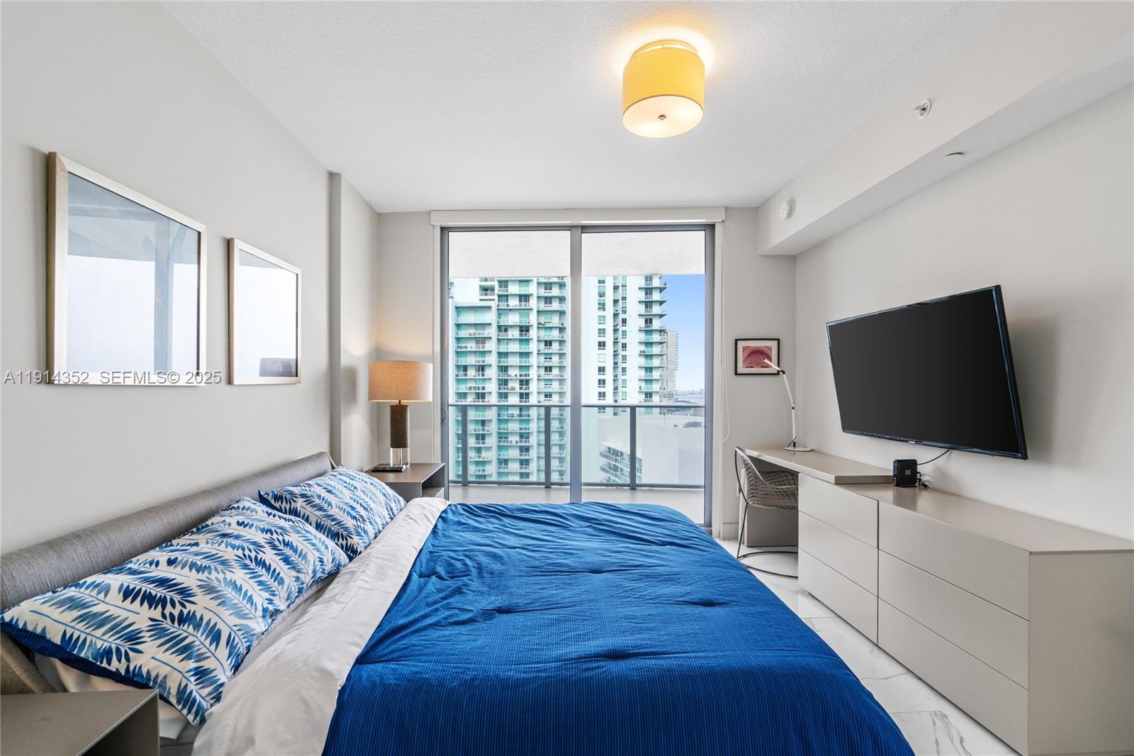 ARIA ON THE BAY CONDO - Residential