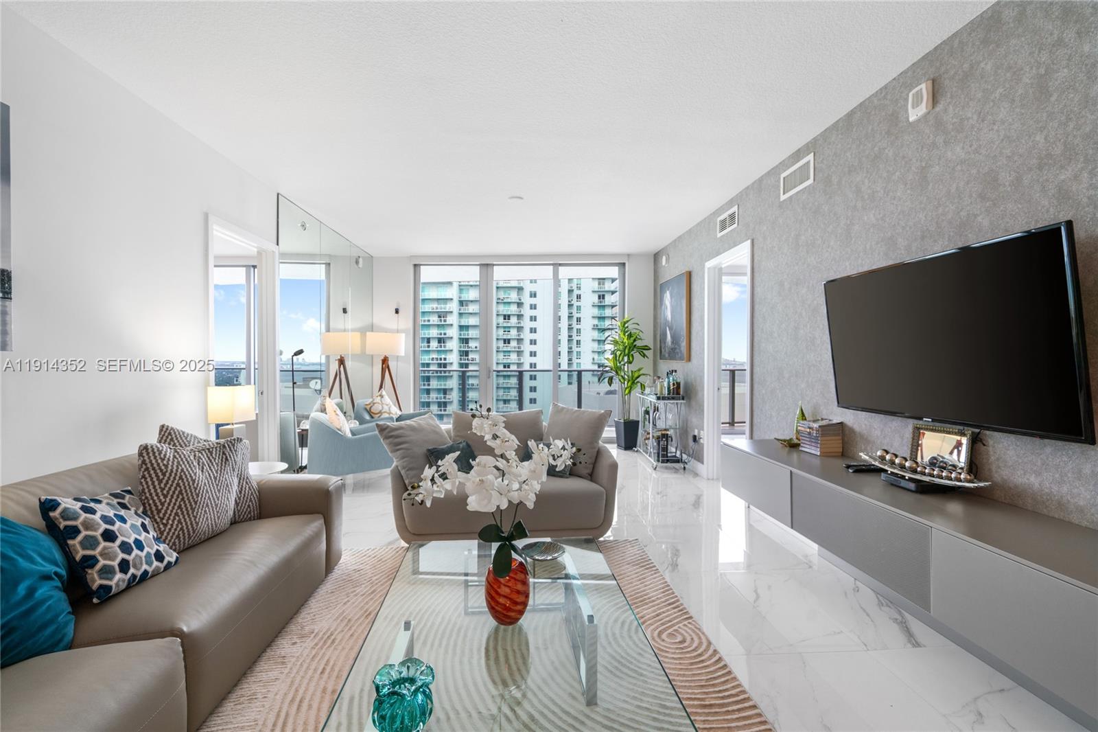 ARIA ON THE BAY CONDO - Residential